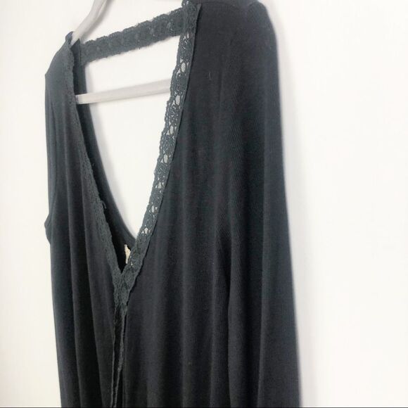 ANAMA | Faux Wrap Black Top Deep V Back Strap Large - Picture 2 of 9